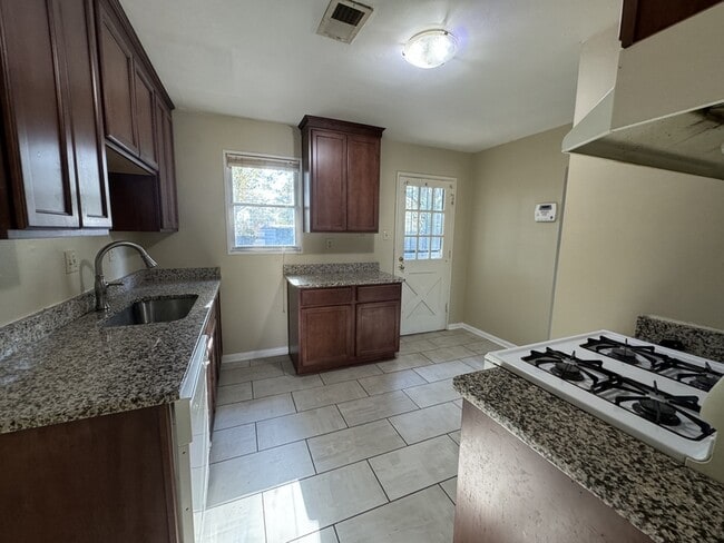 Photo - 4967 Sea Isle Rd