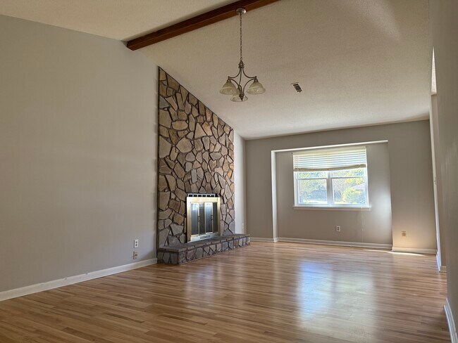 Photo - 9746 Wallwood Dr SE