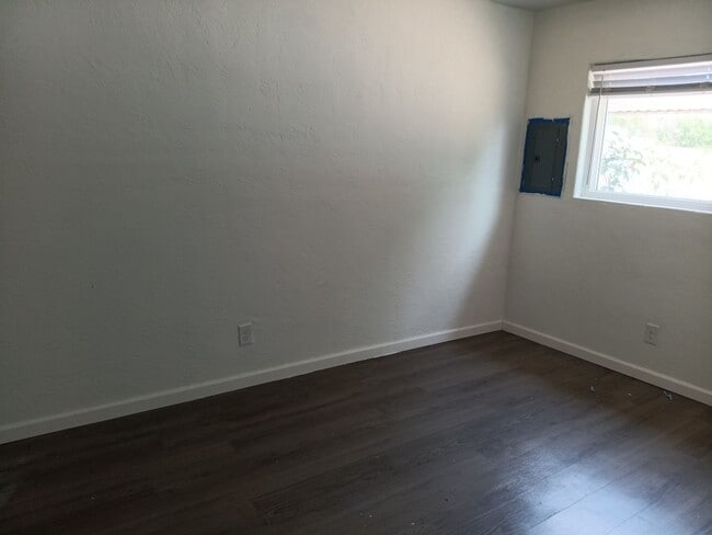 Photo - 3 Bedroom, 1.5 Bathroom Home! Schedule a Showing!