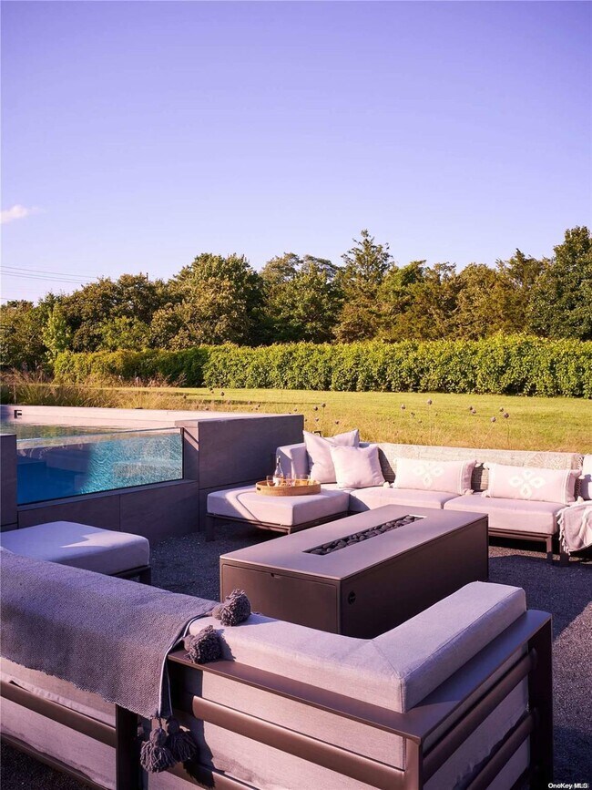 Photo - 27840 Main Rd