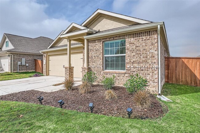 Photo - 510 Sixpence Ln