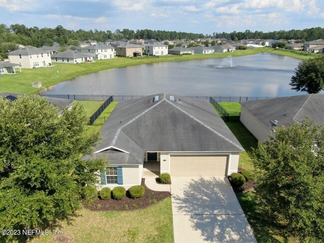 Photo - 77420 Cobblestone Dr