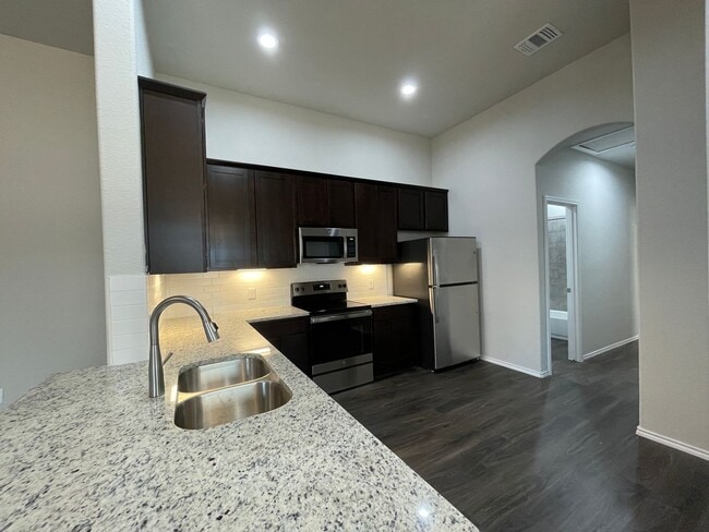 Photo - TOWNHOME FOR RENT