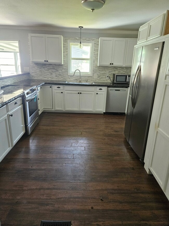 Photo - 1115 University Blvd