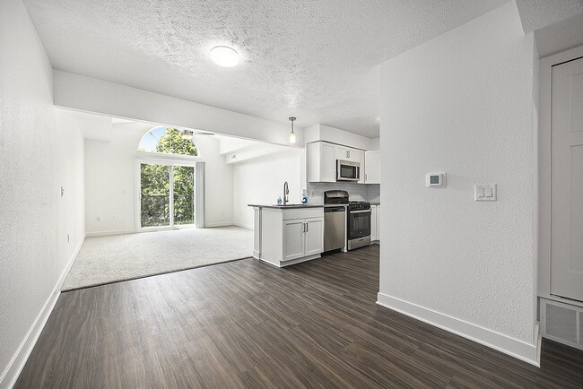 Byron Lakes Apartments