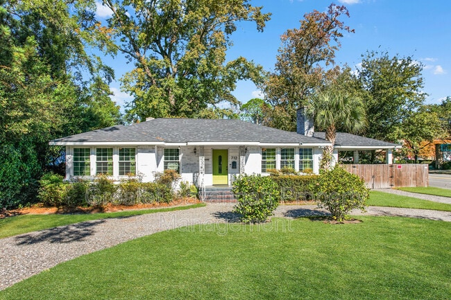Photo - 712 Columbus Dr