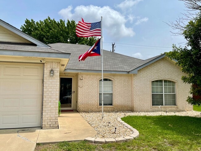 3107 Woodrow Dr