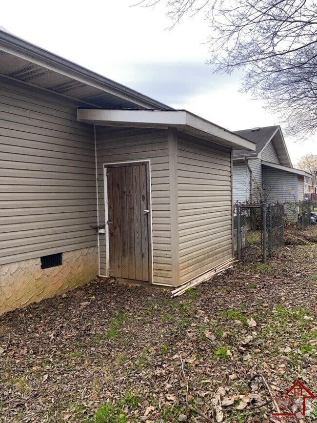 Building Photo - 29 Scruggs St Rental