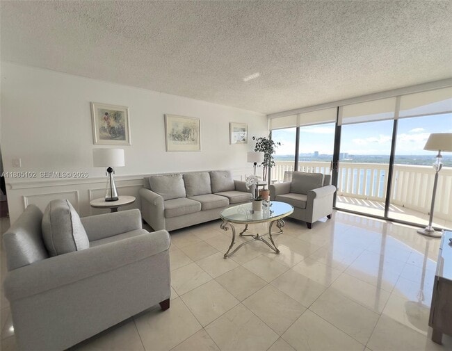 Building Photo - 1000 W Island Blvd Unit 2412