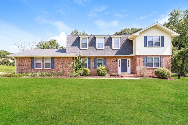Building Photo - 107 Meadowbrook Dr