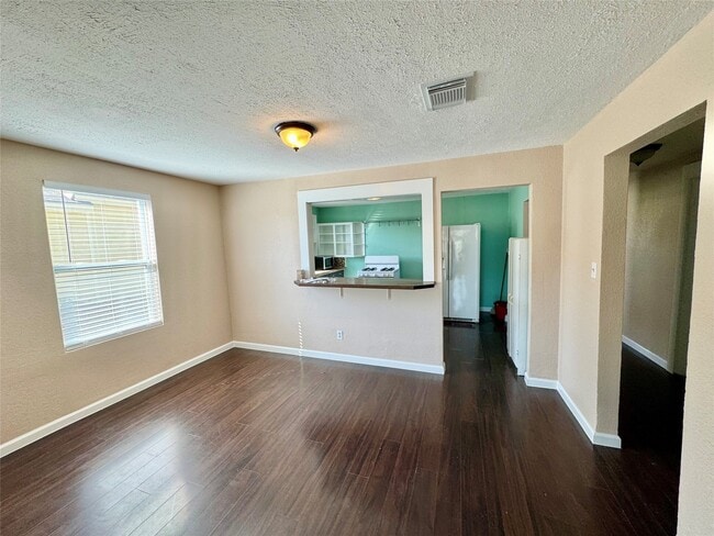 Photo - 3714 Avenue S 1/2