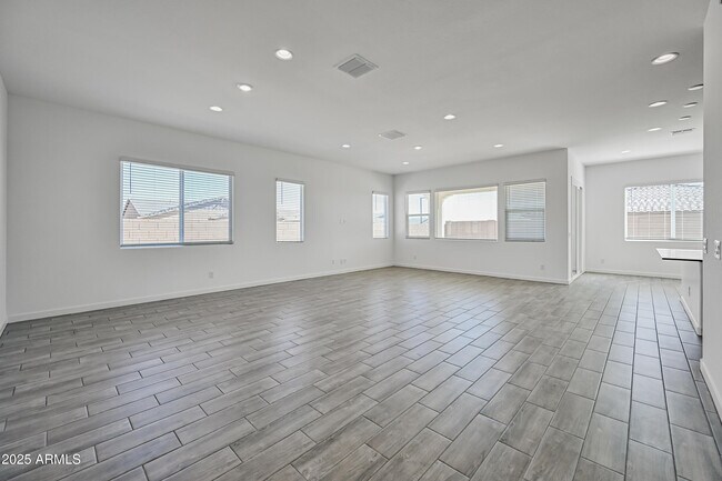Photo - 14913 W Cottontail Ln
