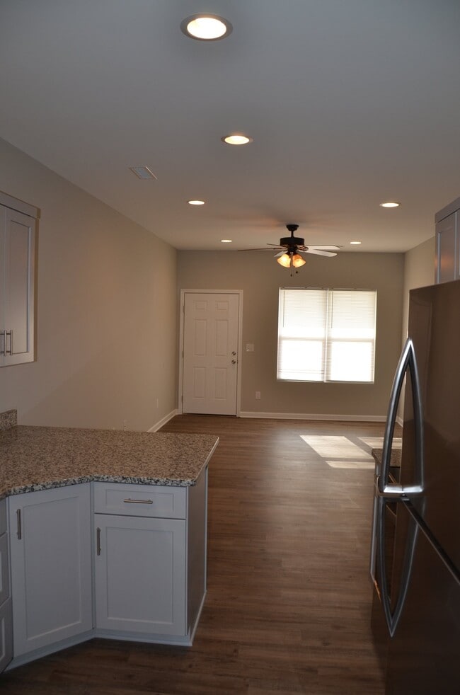 Photo - 2265 9th Ave Pl NE