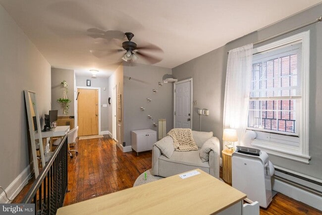 Photo - 1919 Spring Garden St Unit 1R