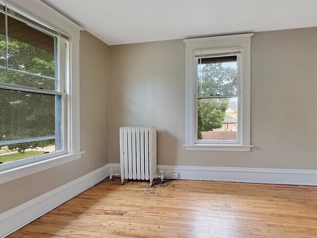 Photo - 3103 Dupont Ave S