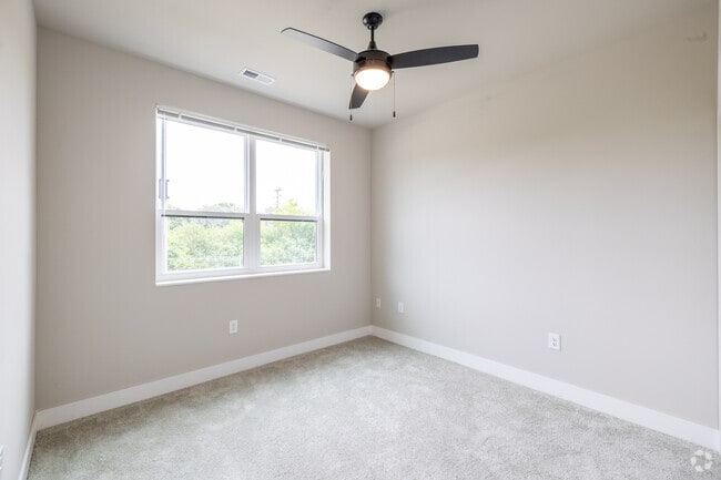 2BR, 2BA, 1218SF - Bedroom
