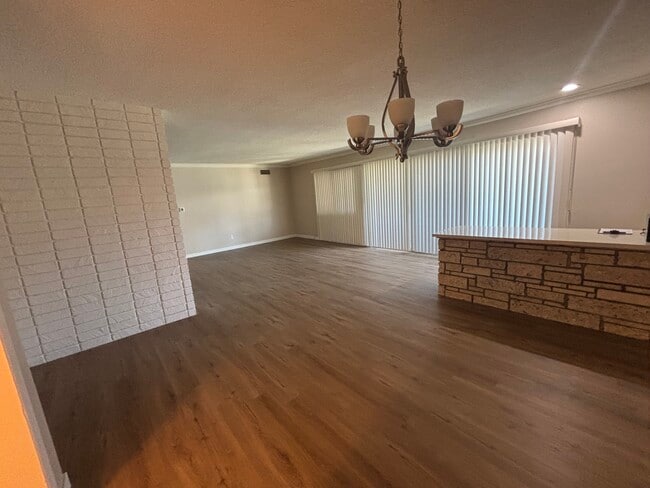Photo - 800-818 S Orange Grove Blvd