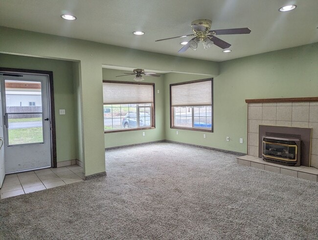 Photo - 3 bed 1 bath Orchards House