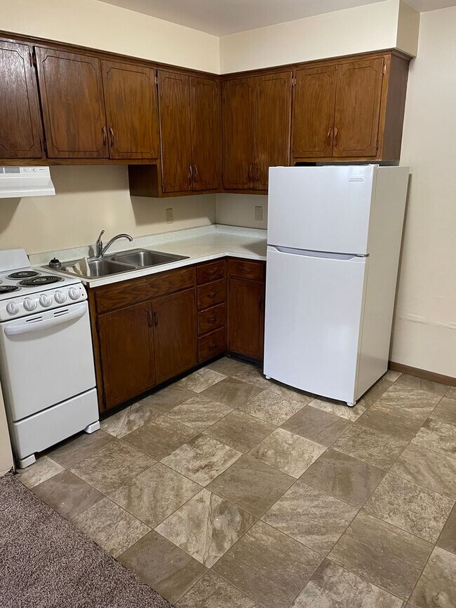 Photo - Forestview 2 Bedroom Lower Apartment Unit 1524-3