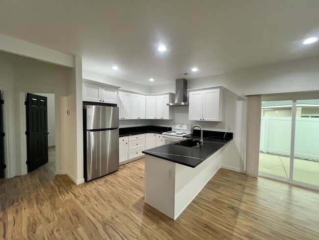 Photo - 119 Grant Dr Unit B