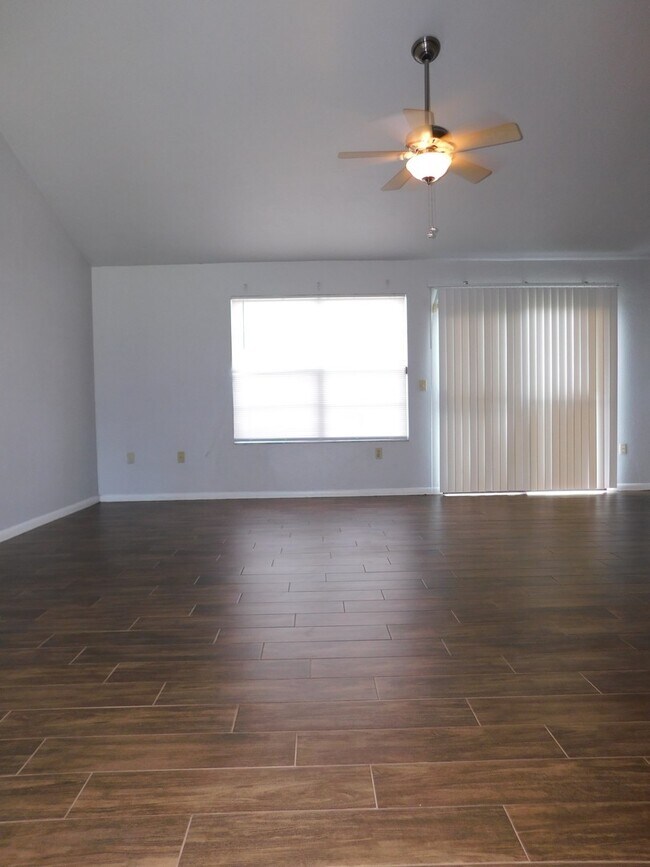 Photo - Spacious 2/2 Marchwood townhouse!
