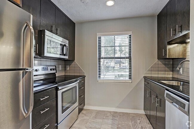 Building Photo - 1501 Hyde Park Blvd Unit 9 Rental