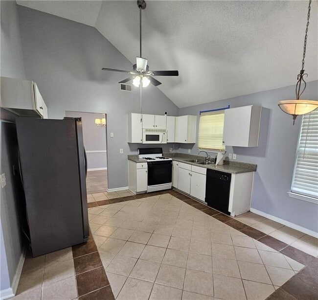 Photo - 310 Pecan Wood Cir