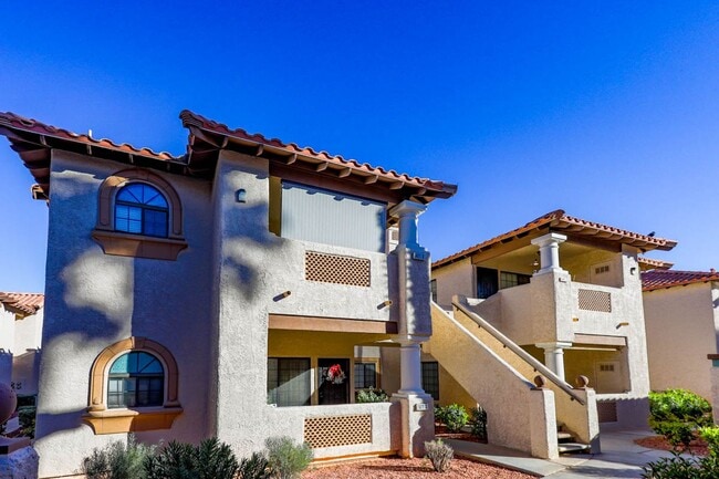 Building Photo - Beautifully 2 Bed, 2 Bath West Las Vegas Condo Unit # E