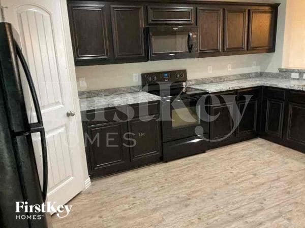 Photo - 664 River Garden Dr