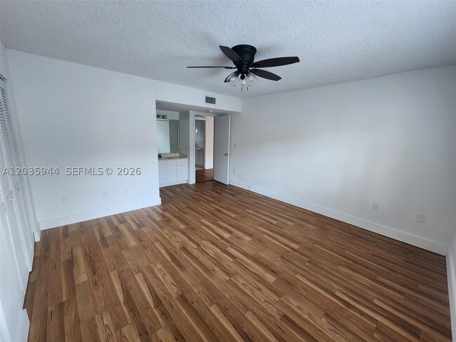 10019 W Okeechobee Rd Unit 102