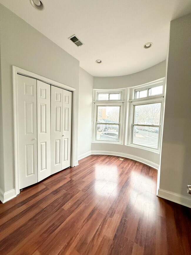 543 Florida Ave NW Unit 543 Florida Ave NW Unit 2