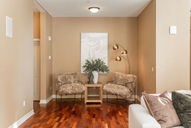 Photo - 1684 Fillmore St