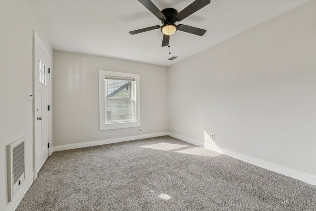 Photo - 616 Carver Ave