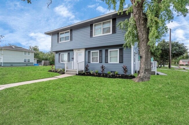 Building Photo - 3404 Blodgett St