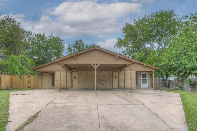 Building Photo - 5020 Donnelly Ave