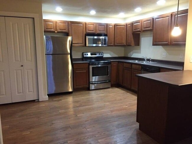Building Photo - 2220 Baxter Ln Unit 2220#6