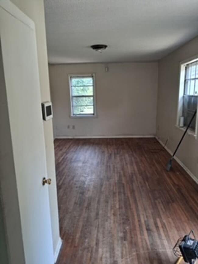 Photo - 4637 Appleville St