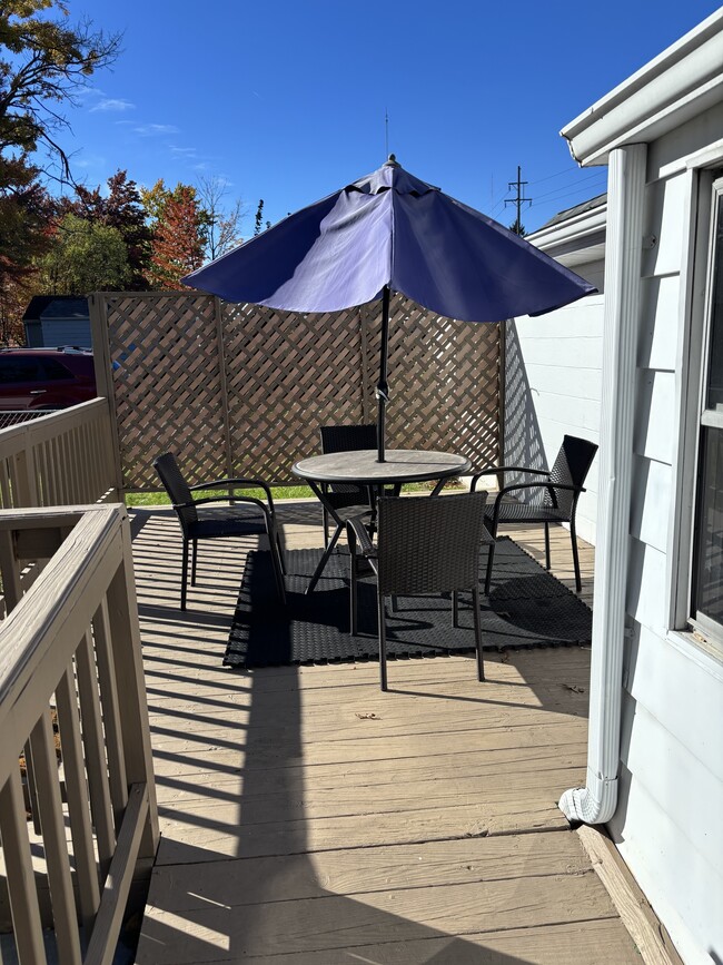 Photo - 1553 Bancroft Ave