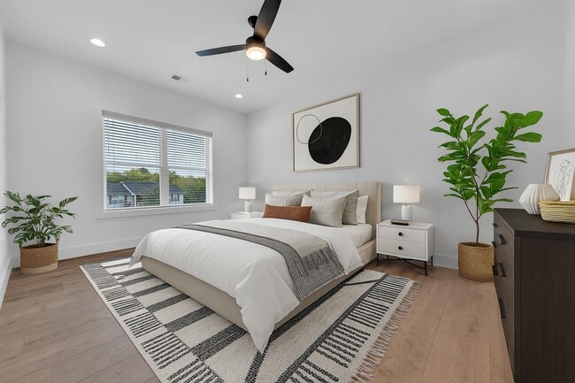 Photo - 252 River Valley Cir