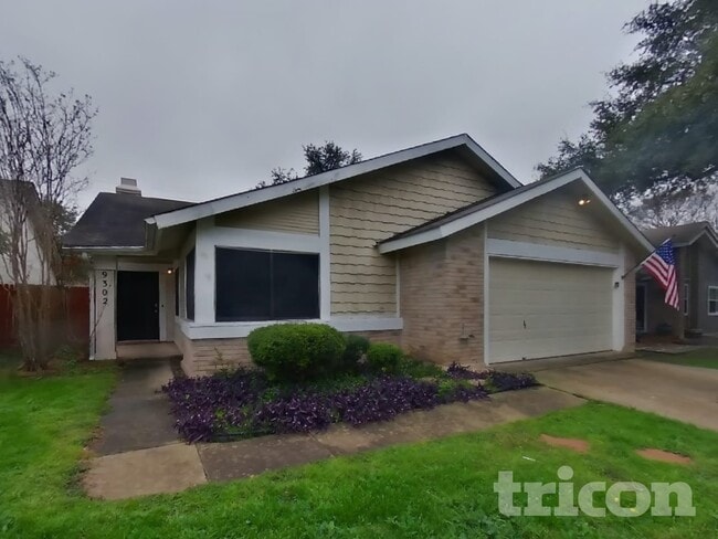 Photo - 9302 Points Edge