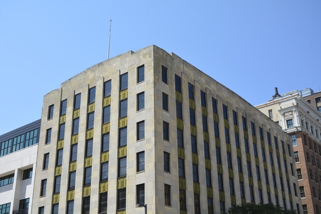 Building Photo - The Carrara on Farnam Rental