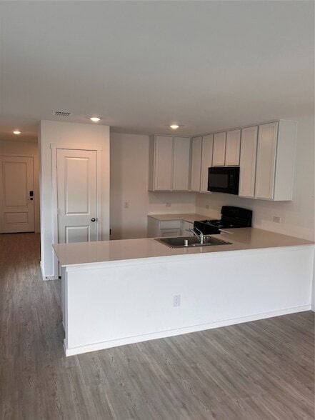 Photo - 14182 Inglebert St