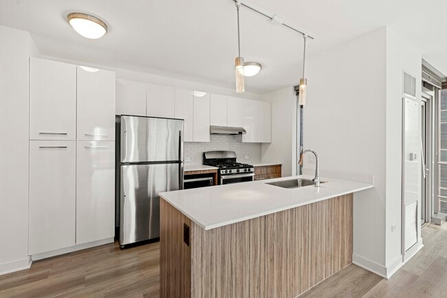 Photo - 373 W Wolf Point Plaza