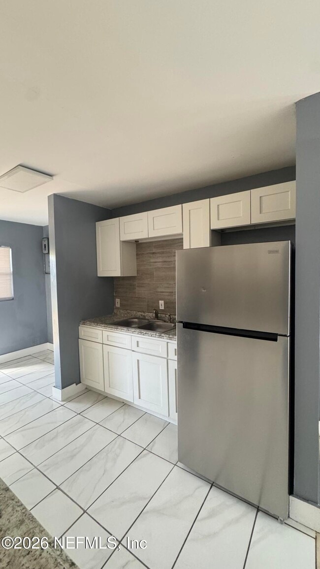 Photo - 1052 Maynard St