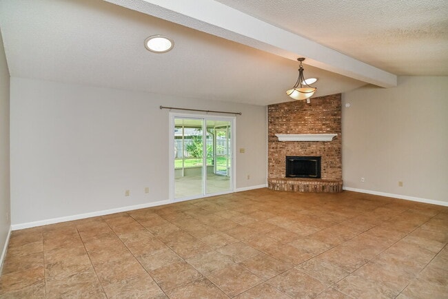 Photo - 4359 Hollygate Dr