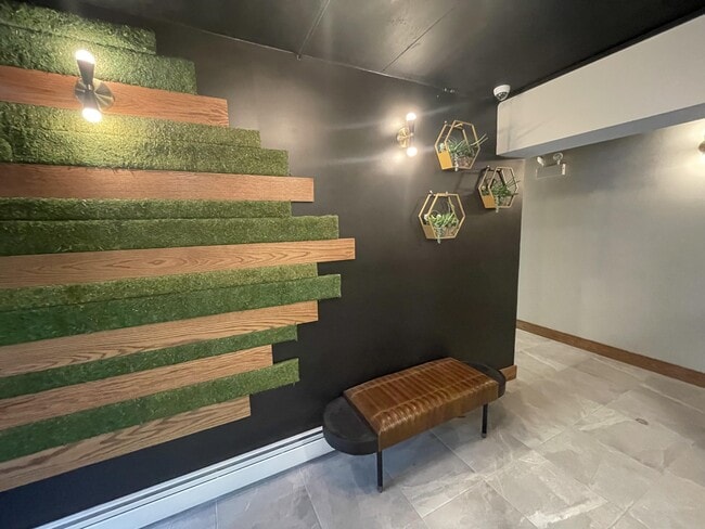 Photo - Sheridan Glen - 6040 N Sheridan Rd