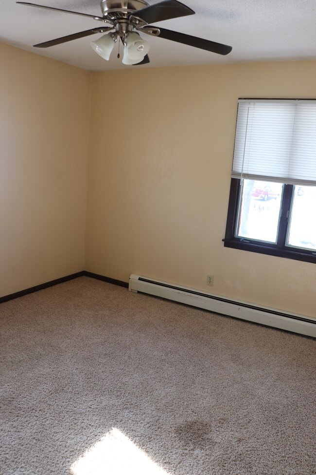Building Photo - 233 Harnett St NW Unit 4 Rental