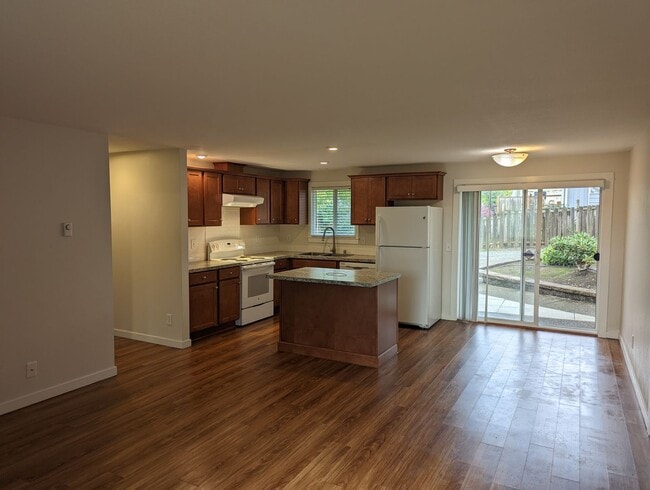 Photo - 1108/1110 W. 36th Street Unidad 1110