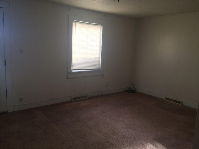 Photo - 1923 E Ridgeway Ave