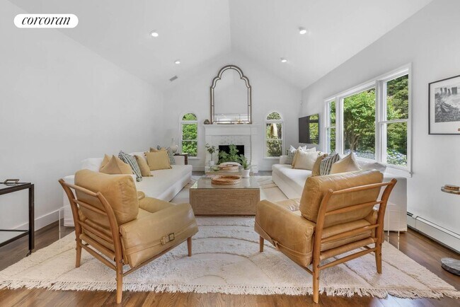 Photo - 8 Cedar Haven Ln